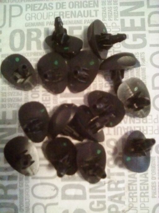 Duze Stropitori parbriz tip perdea Dacia Duster,Sandero,Renault Clio