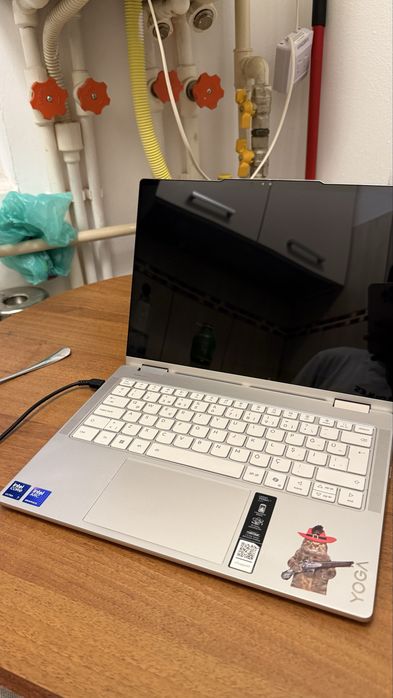 Lenovo Yoga 7 14ILL10 32 GB