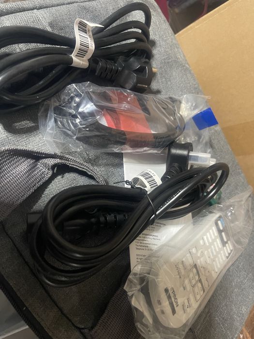 Продам проэктор фирмы epson h983b