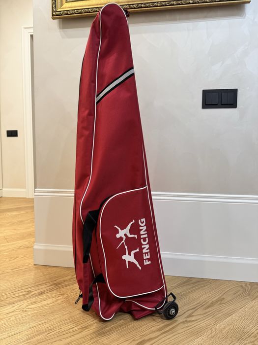 Фехтовальная сумка на колесах