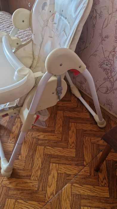 Продам детский стульчик для кормления