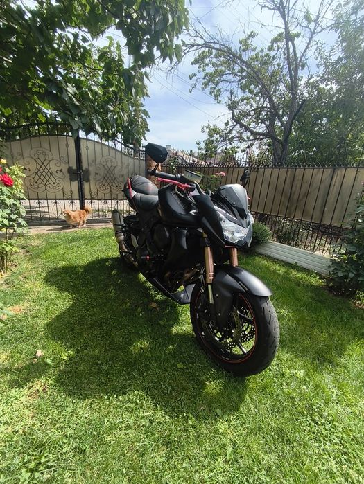 Kawasaki Z750R ABS