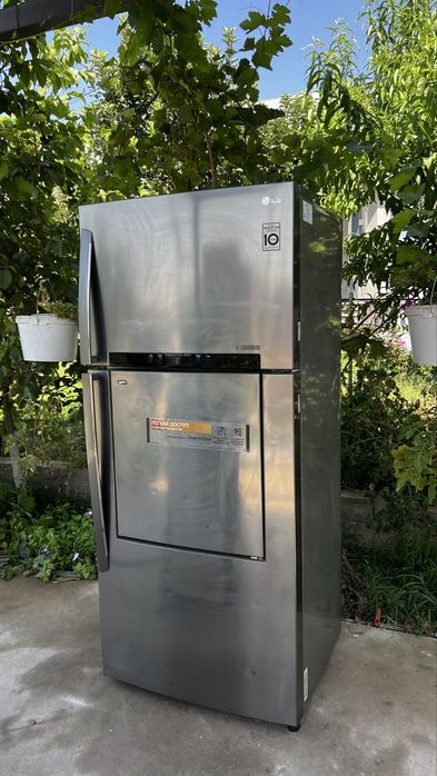 Продам большой холодильник