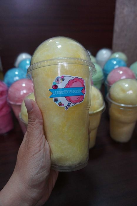 Сладкая вата в стаканчиках