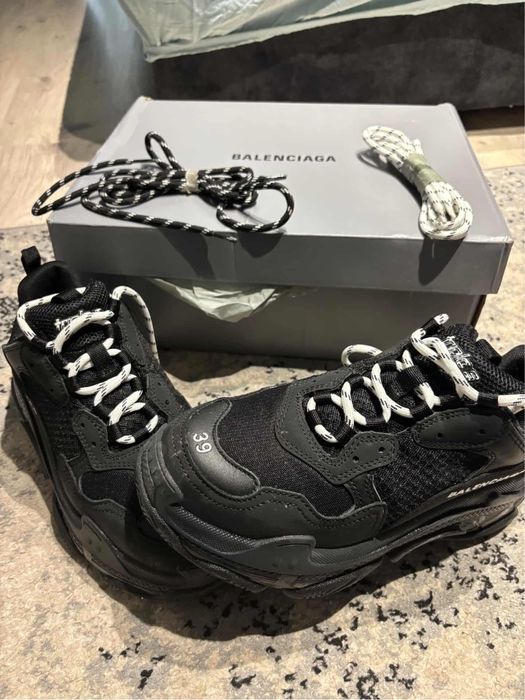 Vand Balenciaga Triple S