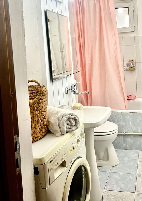 Închiriez apartament 3 camere fortuna