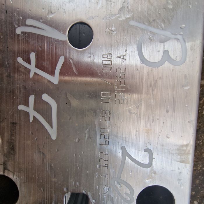 Mercedes Benz A 177 2020 греда предна броня долна и средна