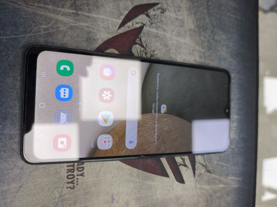 Продам б.у Samsung A12 3/32gb blue
