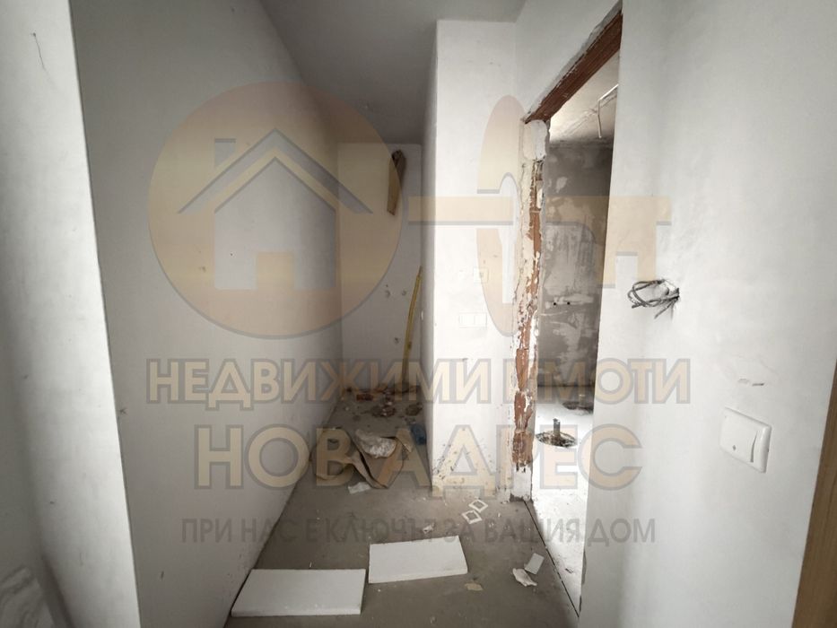 Тристаен Апартамент с Паркомясто и Гараж , кв. Боровец гр. Търговище