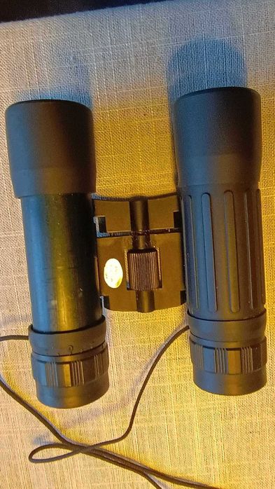 Бинокъл Vivitar PV Series 10x25 Waterproof Binoculars