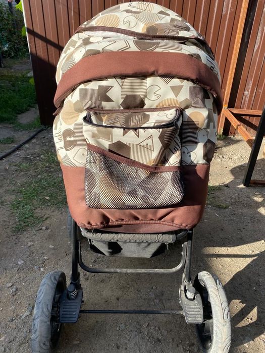 Кроватка. Коляски.