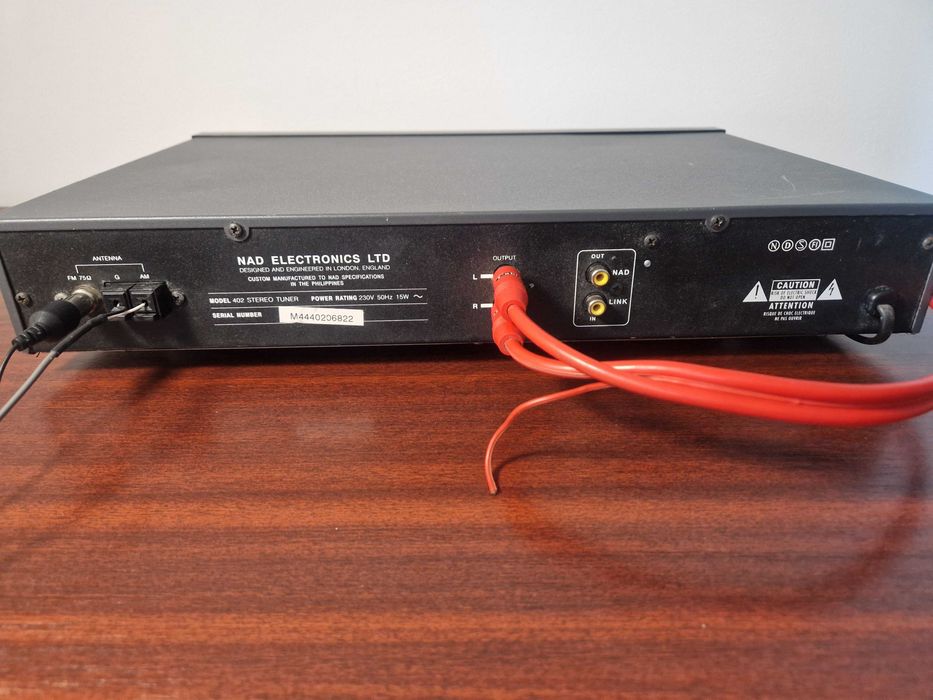 NAD 402 Stereo Tuner – Clasic FM, sunet curat