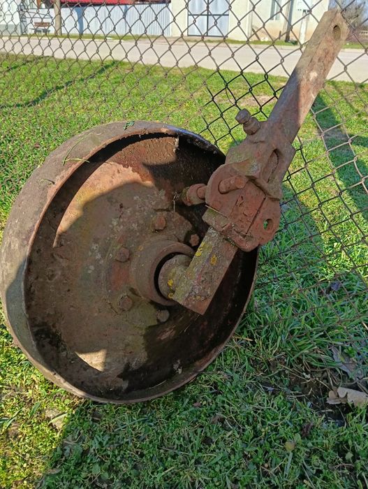 Опорно колело за плуг