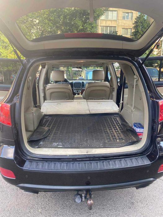 Джип Hyundai Santa Fe