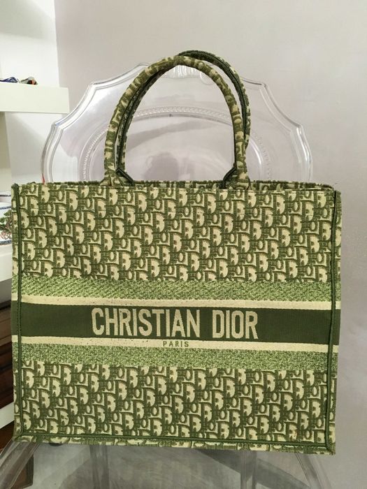 Christian Dior Large Oblique Book Tote in Green чанта