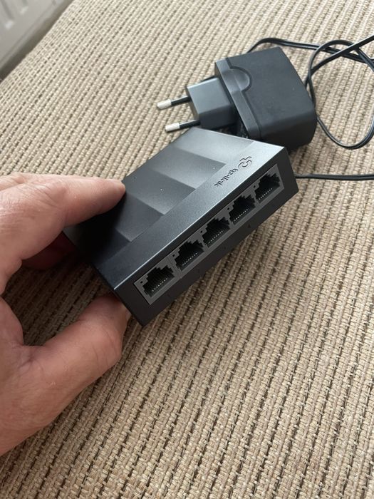 Vand Switch TP-LINK LS1005G, 5 porturi Gigabit, negru