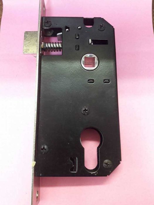 RFID чип презаписваем за входни врати и асансьори