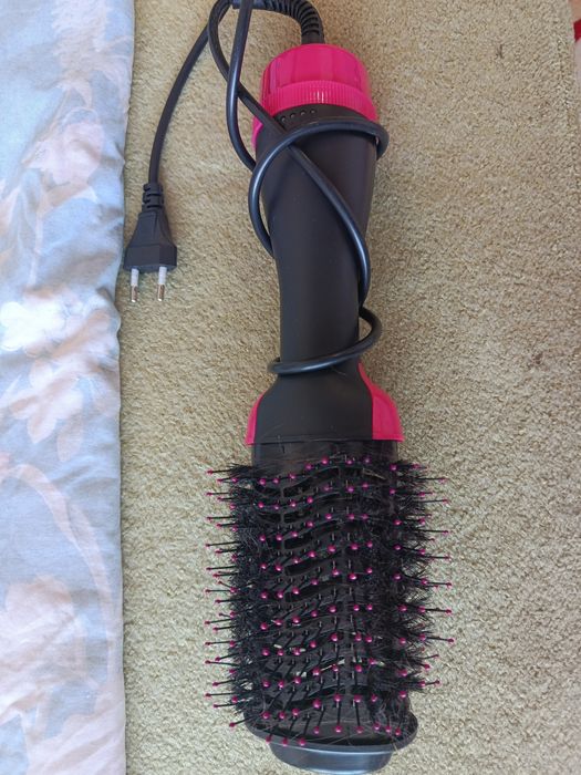 Продам фен расческа!