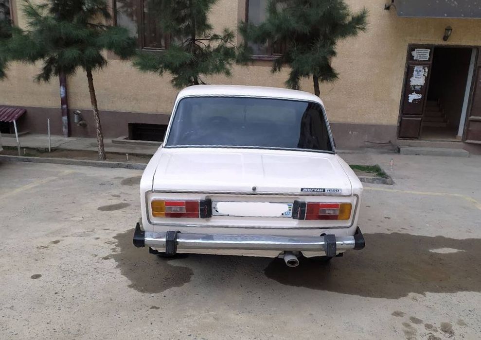 Vaz 2106 sotiladi