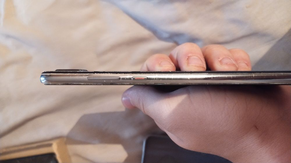 Телефон Хуавей р20 128гб