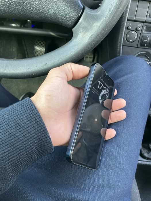 iPhone 15 pro 128 gb