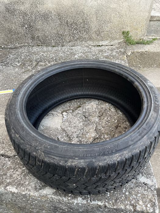зимна гума 18 225/40/18