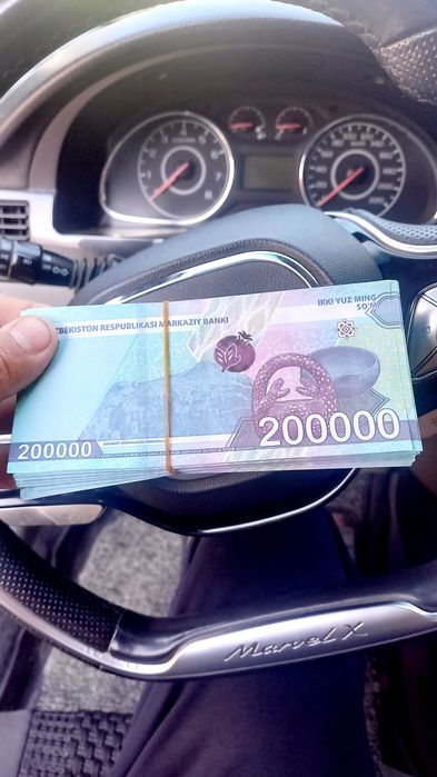 Продам сувенирные купюры