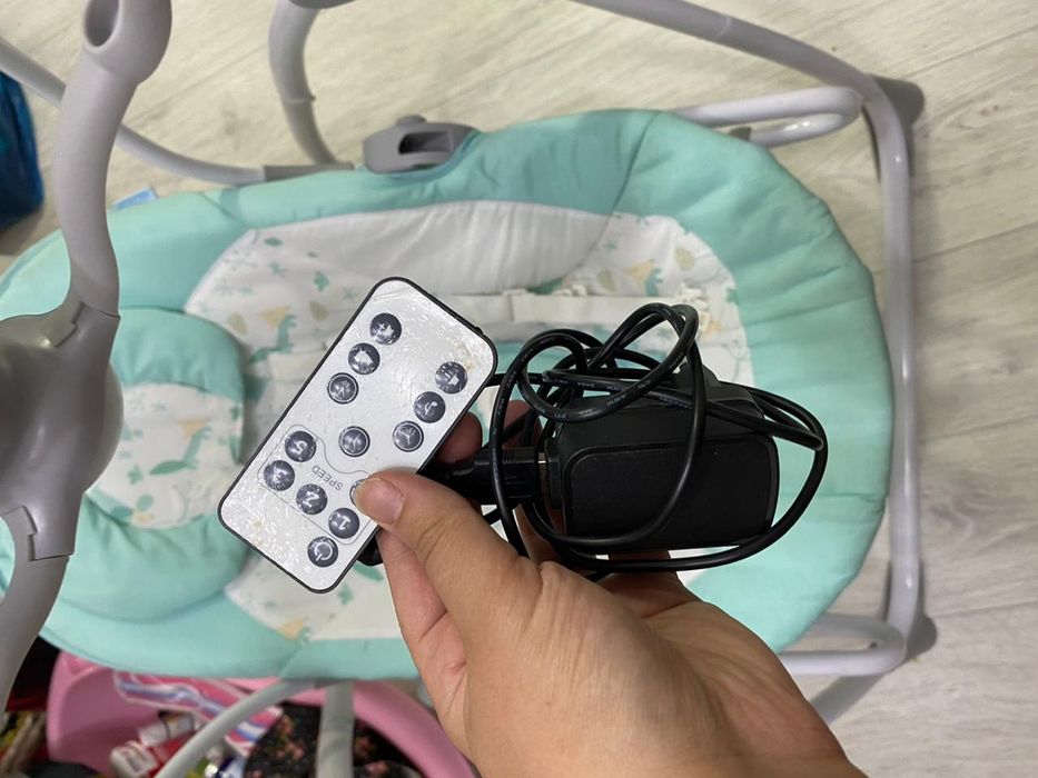 Кресло качалка для малышей