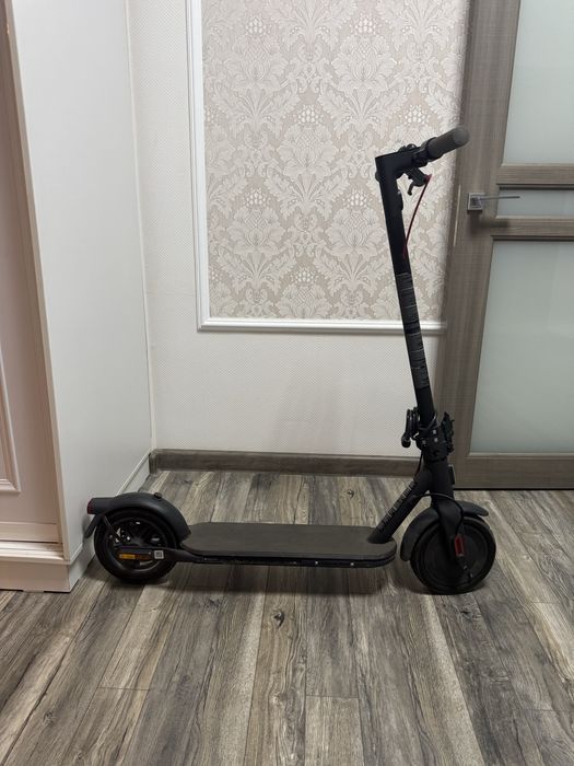 Электросамокат Xiaomi Electric Scooter 4