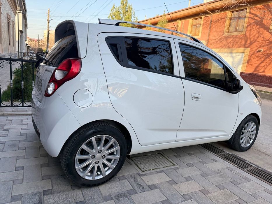 Spark avtomat 2022yil 15400km kraska toza moshina alo darajada turipti