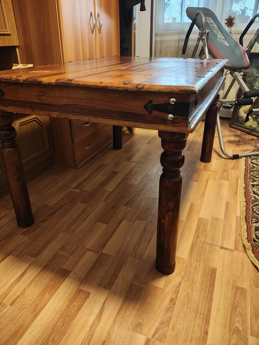 Masa mare lemn masiv