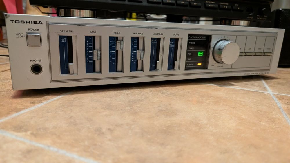 Amplificator Toshiba SB-M2