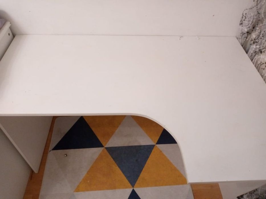 Отдам парта ikea!!!