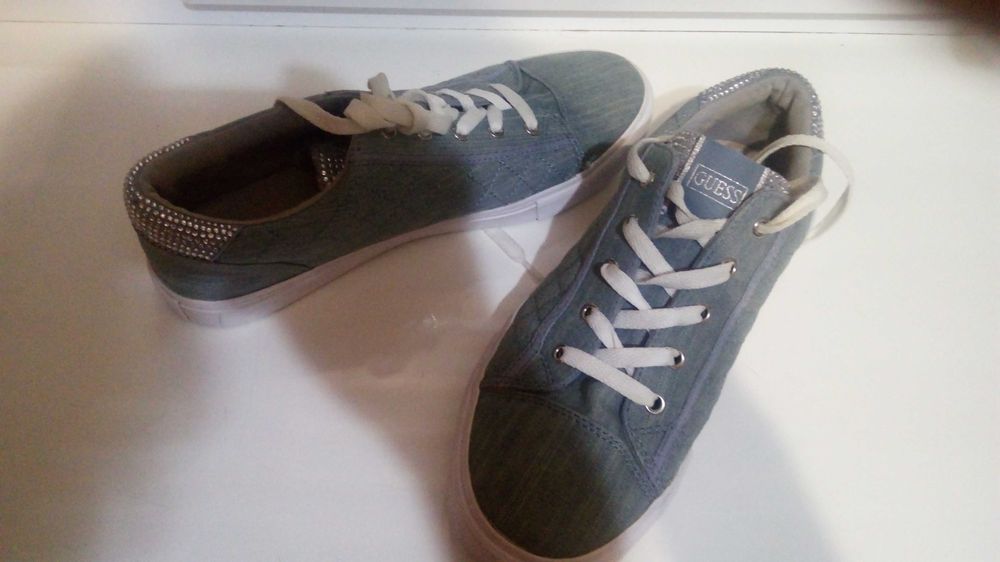 Разнаяобувь для девочки.