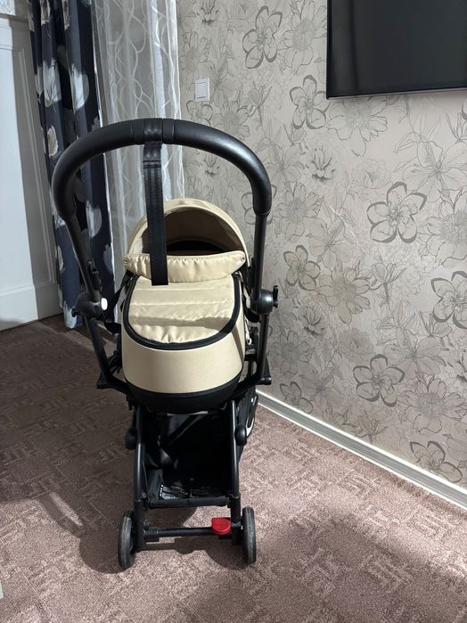 Căruț impecabil folosit doar de 3 ori