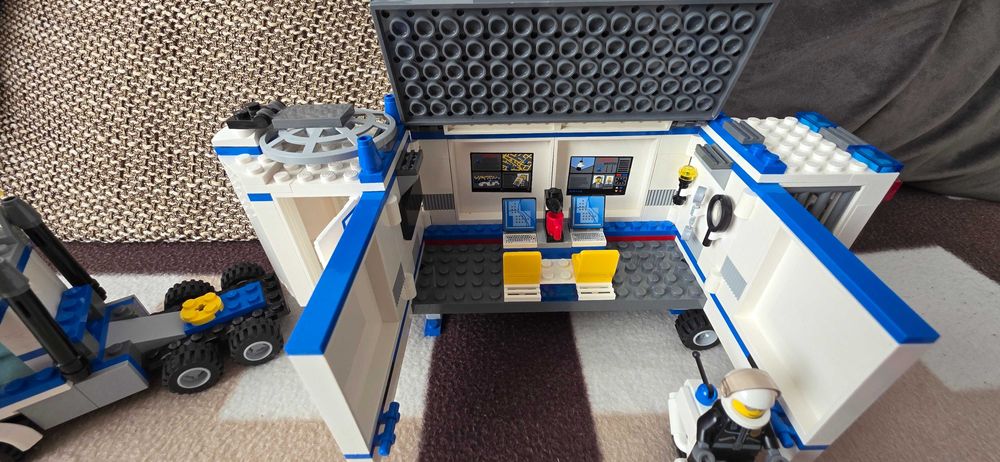 Lego City 7288 Mobile Police Unit