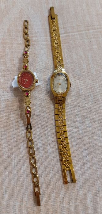 Женские  часы механические  Чайка  и  Луч  в рабочем состоянии.