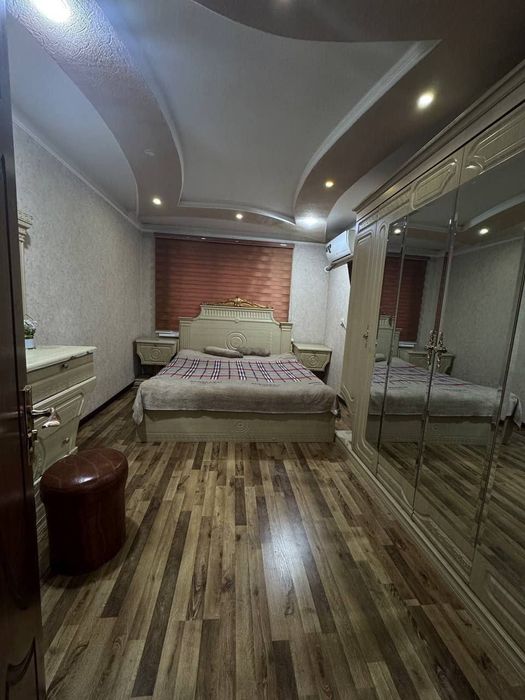 Юнусобот тумани 2хонали квартира метро якинида жойлашган без маклер