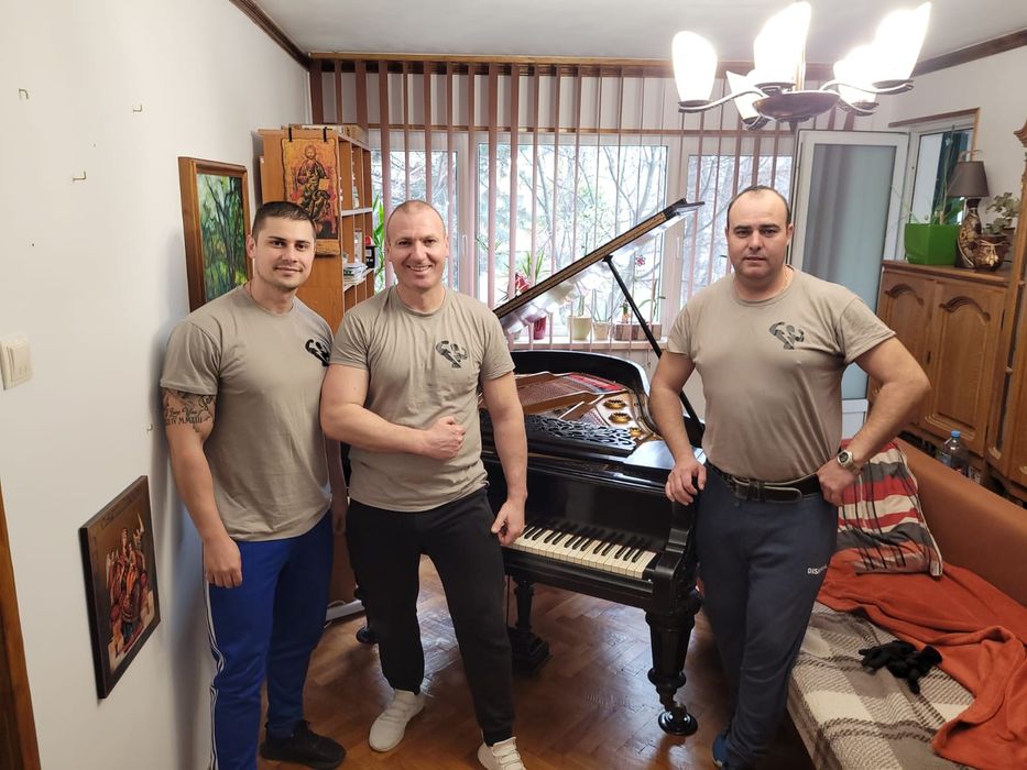 Transport pianine și piane