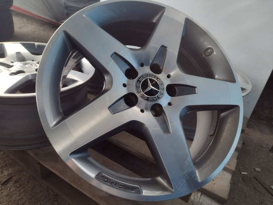 Почти нови  18-5x112 ET46 7j Mercedes GLA  AMG