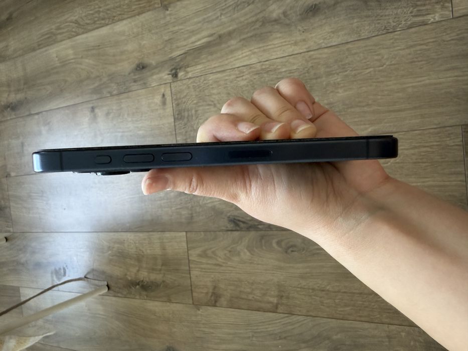 Продам iphone 15 pro