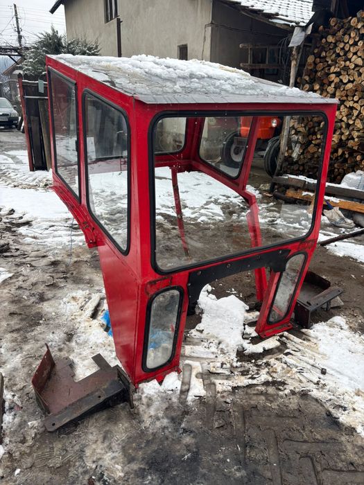 Cabina tractor pe aripi