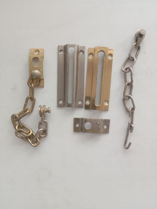 Фурнитура мебельная.