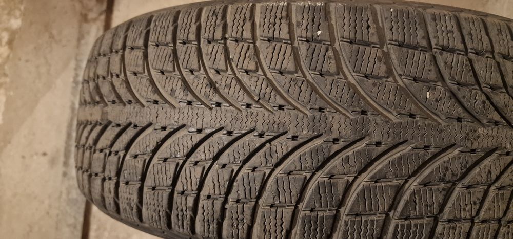 Зимни гуми 235 60 18