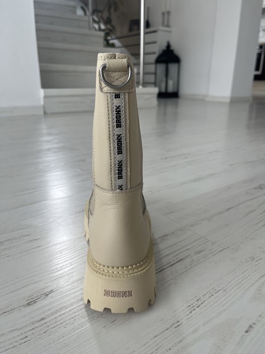 Vand ghete Bronx noi din piele