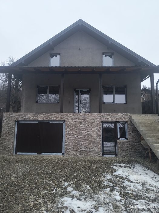 Proprietar vând casă nouă foarte  aproape de oraș