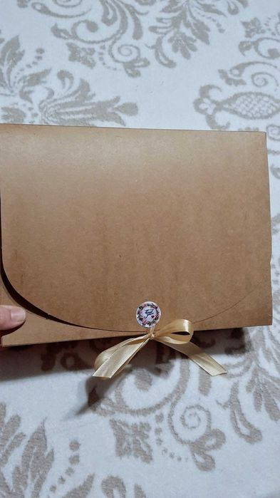 Подаръчни кутии на различна тематика