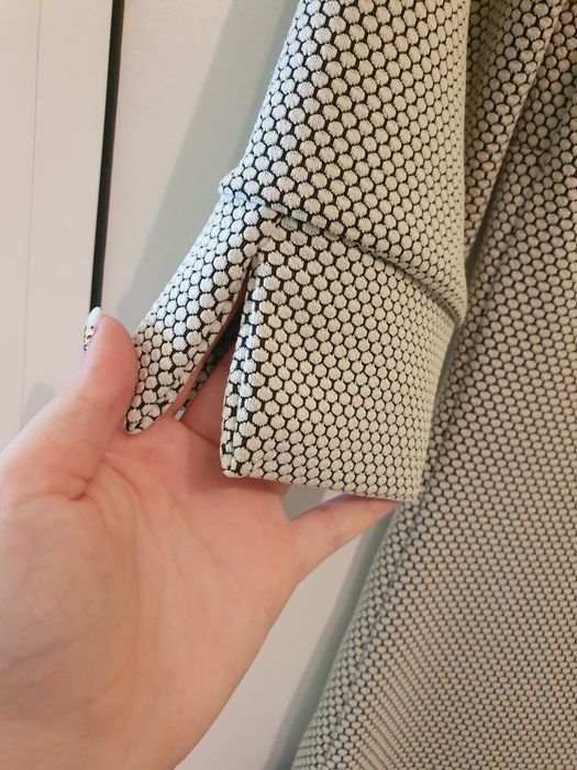 Официална рокля.