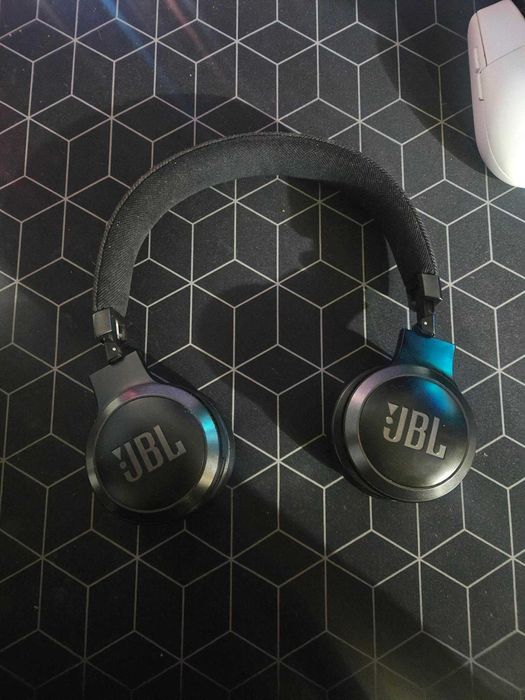 URGENT casti JBL live670nc