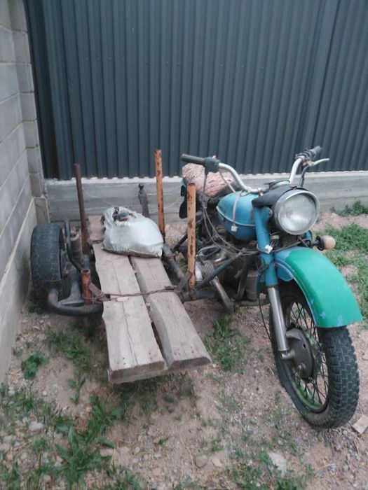 Продам урал не находу